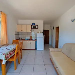 Mia Apartman